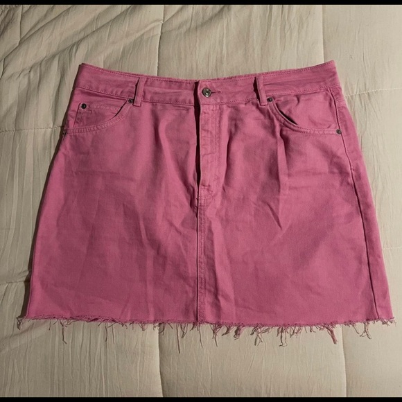 TOPSHOP PINK MINI DENIM SKIRT - Picture 1 of 3